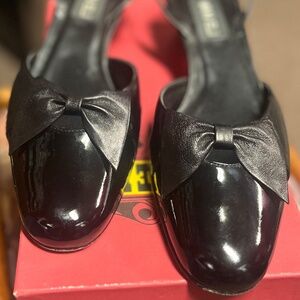 VTG VANELI Slingback Shoes, Women's, Black Patent/Napa with bow, Size 10 N